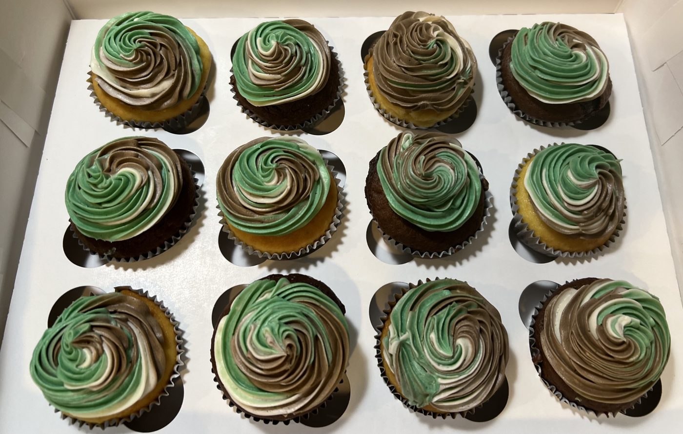 Camo swirl cupcakes